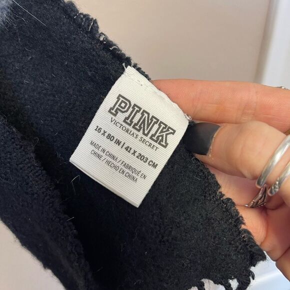 VS Pink Scarf - Picture 7 of 8